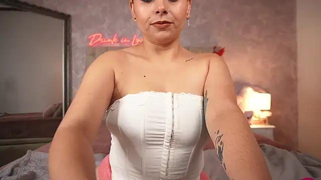 Girls and cam to cam: Watch as these sophisticated entertainers uncover their stunning costumes and curvaceous curves online!