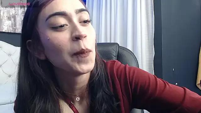 Julieta_De_Los_Angeles from StripChat is Freechat