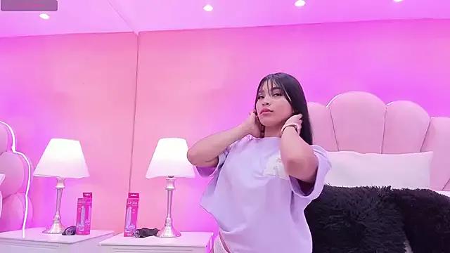 Julieta_milles from StripChat is Freechat