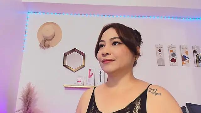 JuliRamirez from StripChat is Freechat