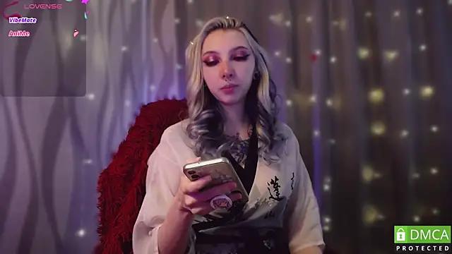Girls and cam to cam: Watch as these sophisticated entertainers uncover their stunning costumes and curvaceous curves online!