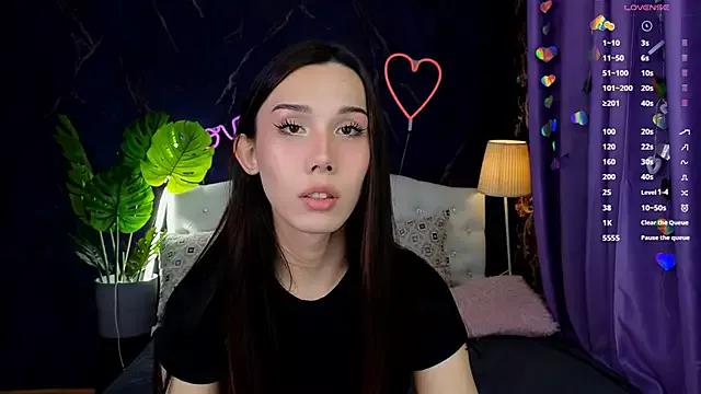 Kaia_Sunshine_Mia from StripChat is Freechat