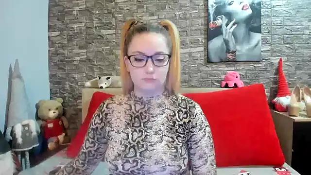 Girls and cam to cam: Watch as these sophisticated entertainers uncover their stunning costumes and curvaceous curves online!