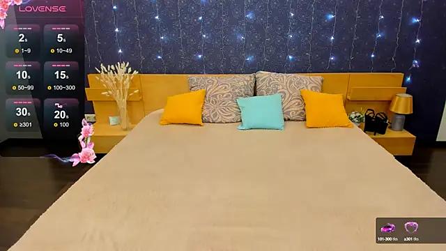Kamilla-Kisses from StripChat is Freechat