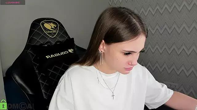 KarinaBroks from StripChat is Freechat