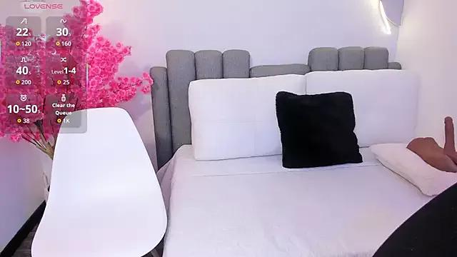 Girls and cam to cam: Watch as these sophisticated entertainers uncover their stunning costumes and curvaceous curves online!