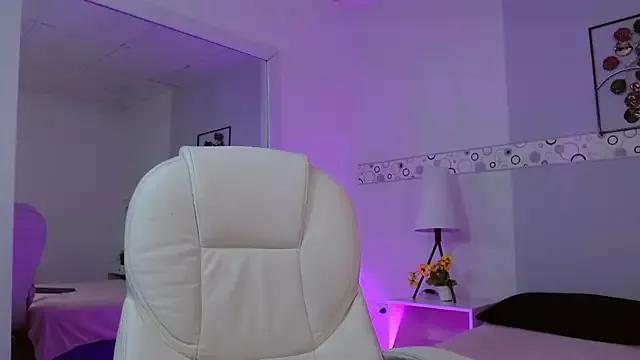 Girls and cam to cam: Watch as these sophisticated entertainers uncover their stunning costumes and curvaceous curves online!