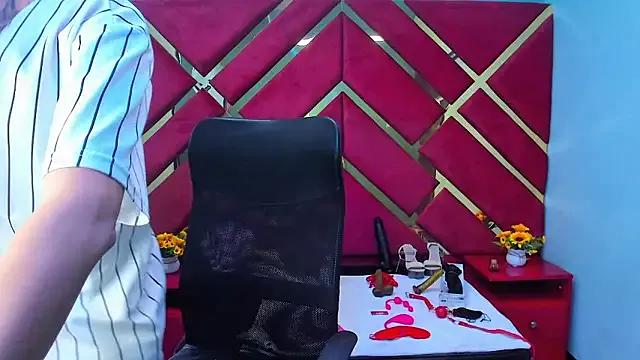 Girls and cam to cam: Watch as these sophisticated entertainers uncover their stunning costumes and curvaceous curves online!