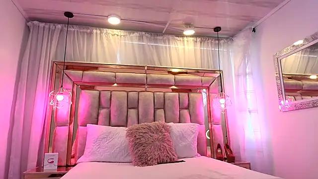 Girls and cam to cam: Watch as these sophisticated entertainers uncover their stunning costumes and curvaceous curves online!