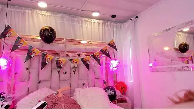 Girls and cam to cam: Watch as these sophisticated entertainers uncover their stunning costumes and curvaceous curves online!