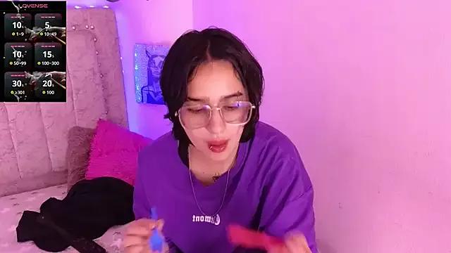 Girls and cam to cam: Watch as these sophisticated entertainers uncover their stunning costumes and curvaceous curves online!