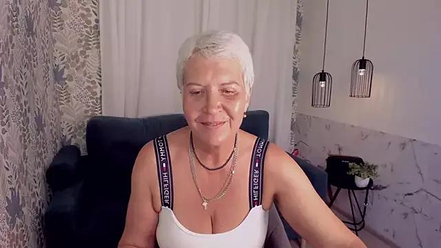 KathySunn from StripChat is Freechat
