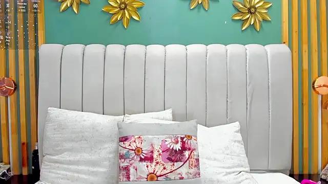 Girls and cam to cam: Watch as these sophisticated entertainers uncover their stunning costumes and curvaceous curves online!