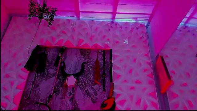 Girls and cam to cam: Watch as these sophisticated entertainers uncover their stunning costumes and curvaceous curves online!