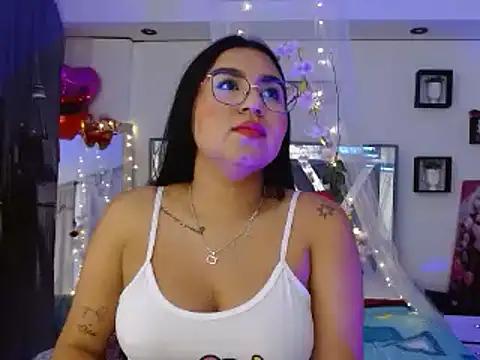 katyevans14 from StripChat is Freechat
