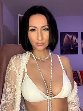 Girls and cam to cam: Watch as these sophisticated entertainers uncover their stunning costumes and curvaceous curves online!