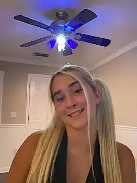 Photos of Kaylayoung12 from StripChat is Group