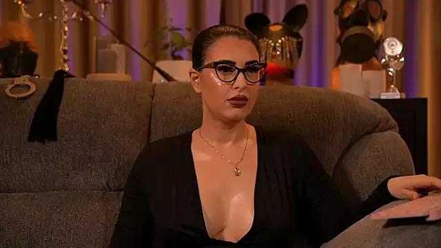 Girls and cam to cam: Watch as these sophisticated entertainers uncover their stunning costumes and curvaceous curves online!