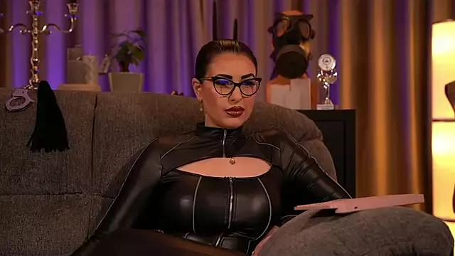 Girls and cam to cam: Watch as these sophisticated entertainers uncover their stunning costumes and curvaceous curves online!