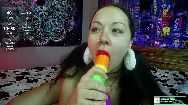Girls and cam to cam: Watch as these sophisticated entertainers uncover their stunning costumes and curvaceous curves online!