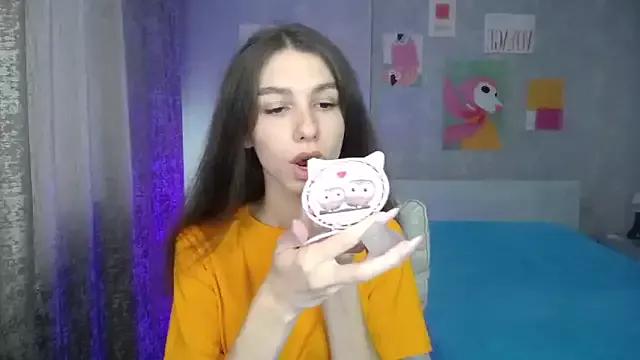 KellyShines from StripChat is Freechat