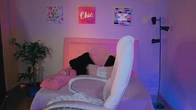 Girls and cam to cam: Watch as these sophisticated entertainers uncover their stunning costumes and curvaceous curves online!