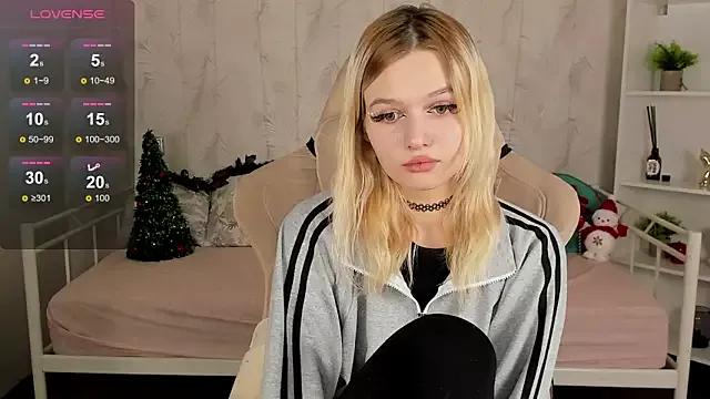 KianaVision from StripChat is Freechat