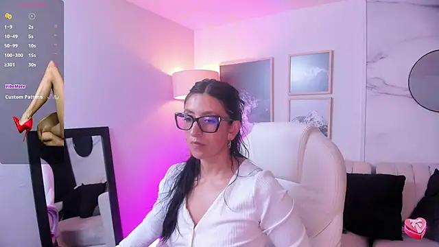 Girls and cam to cam: Watch as these sophisticated entertainers uncover their stunning costumes and curvaceous curves online!