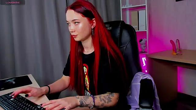 Girls and cam to cam: Watch as these sophisticated entertainers uncover their stunning costumes and curvaceous curves online!