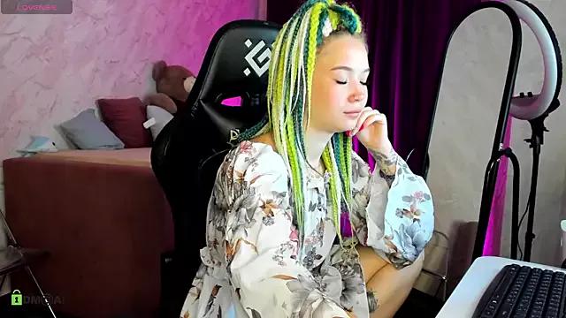 Girls and cam to cam: Watch as these sophisticated entertainers uncover their stunning costumes and curvaceous curves online!