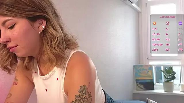 Girls and cam to cam: Watch as these sophisticated entertainers uncover their stunning costumes and curvaceous curves online!