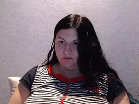 KiraSwee from StripChat is Freechat
