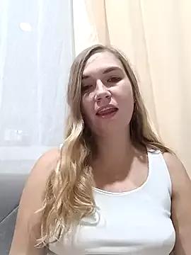 KisaVixen from StripChat is Freechat