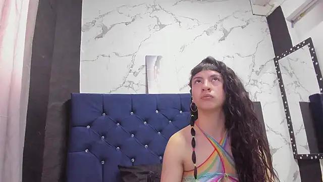 Kitty_chs from StripChat is Freechat