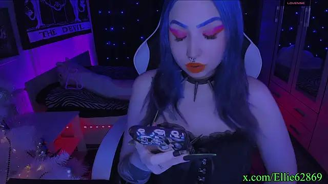 Girls and cam to cam: Watch as these sophisticated entertainers uncover their stunning costumes and curvaceous curves online!