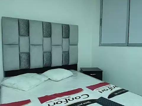 Kitty_ravee from StripChat is Freechat