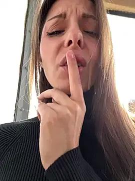 kittyCarrol from StripChat is Freechat