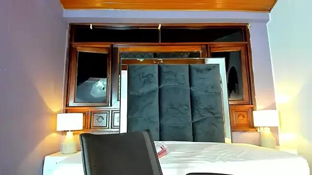 kittyy_babee from StripChat is Freechat
