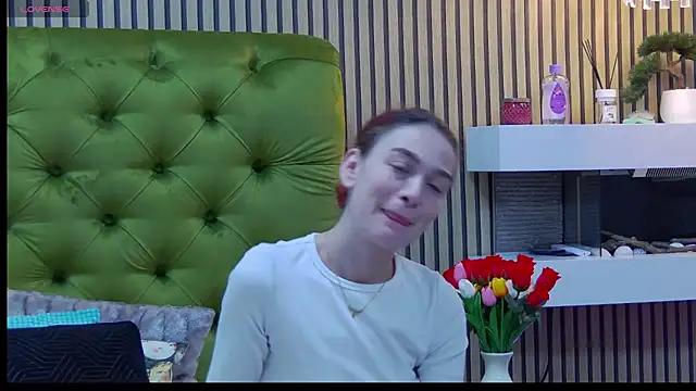 KloeyAdams from StripChat is Freechat