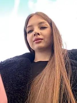 KrisMagnoly from StripChat is Freechat
