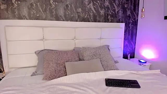 Girls and cam to cam: Watch as these sophisticated entertainers uncover their stunning costumes and curvaceous curves online!