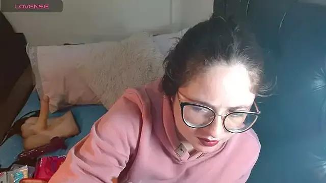 Girls and cam to cam: Watch as these sophisticated entertainers uncover their stunning costumes and curvaceous curves online!