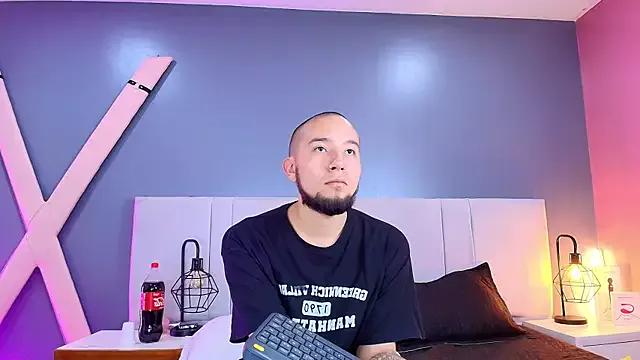 Kurttsinner from StripChat is Freechat