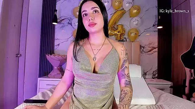 Girls and cam to cam: Watch as these sophisticated entertainers uncover their stunning costumes and curvaceous curves online!