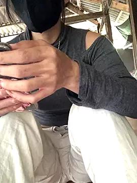 Kylie_beem from StripChat is Freechat