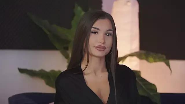 KyssaraPlay from StripChat is Freechat