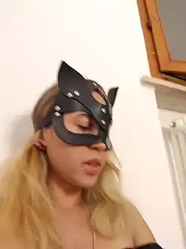 L_Sofia from StripChat is Freechat