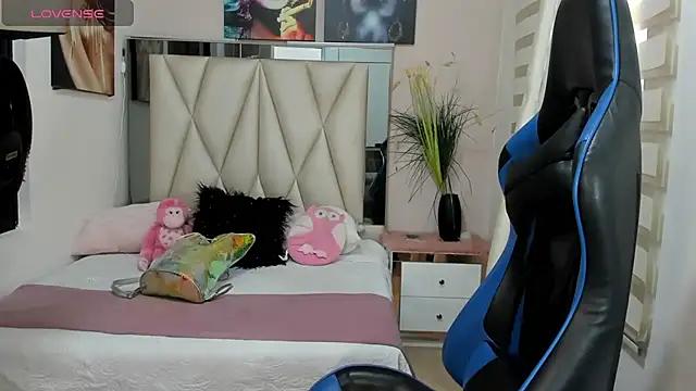 Girls and cam to cam: Watch as these sophisticated entertainers uncover their stunning costumes and curvaceous curves online!