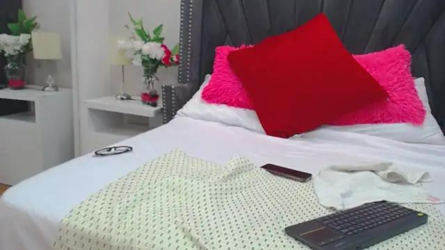 Girls and cam to cam: Watch as these sophisticated entertainers uncover their stunning costumes and curvaceous curves online!
