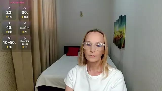 lady_sexy_di_ from StripChat is Freechat